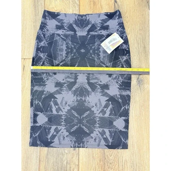 Lularoe Cassie Skirt Women's M Black  Fitted  Pull On Stretch NWT - Picture 5 of 9